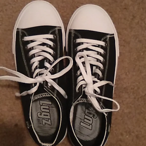 I'm selling black and white lugz size 8.5 womens - Picture 3 of 3